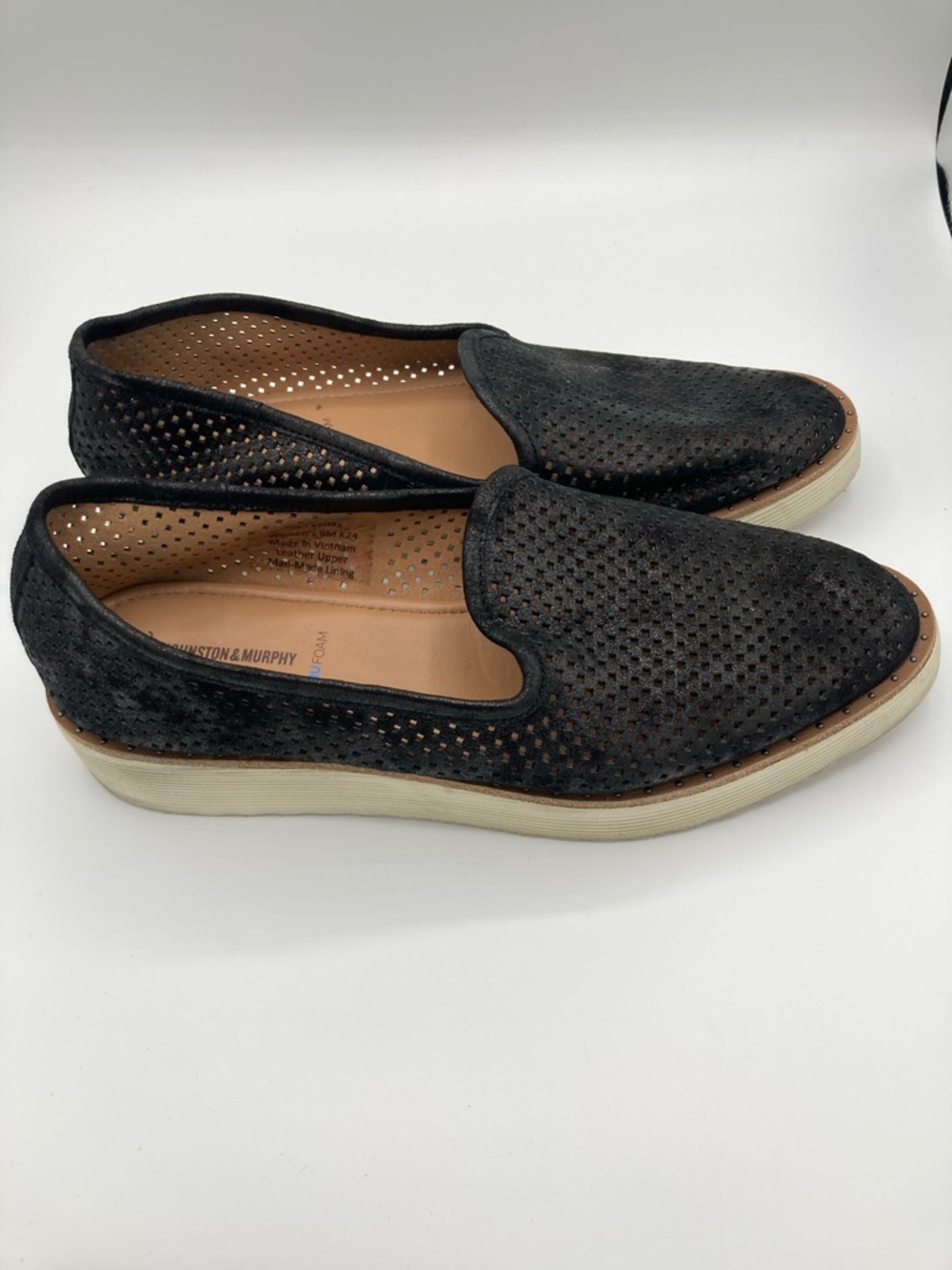 Johnston & Murphy Women's Mitzi Perforated Venetian Loafers Metallic Black 9